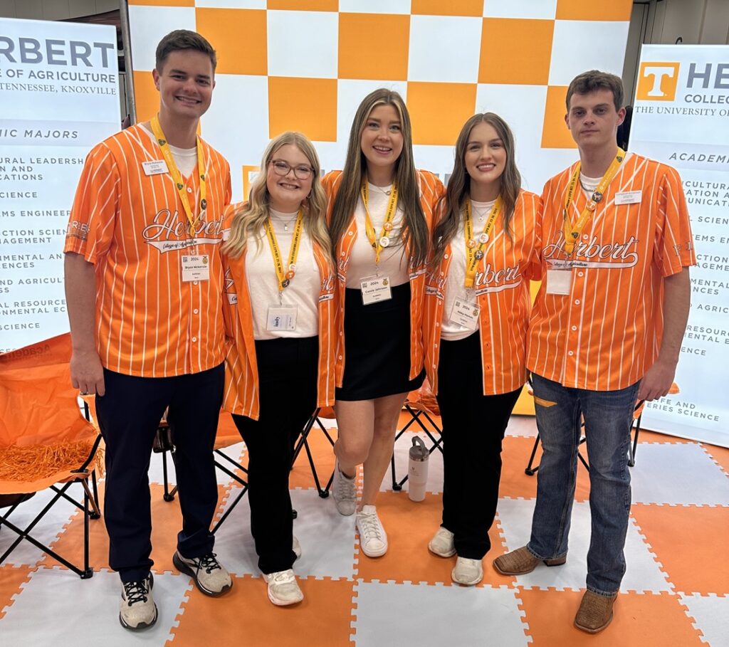 Bryce Mckenzie with Cassie Johnson and other Herbert Ambassadors