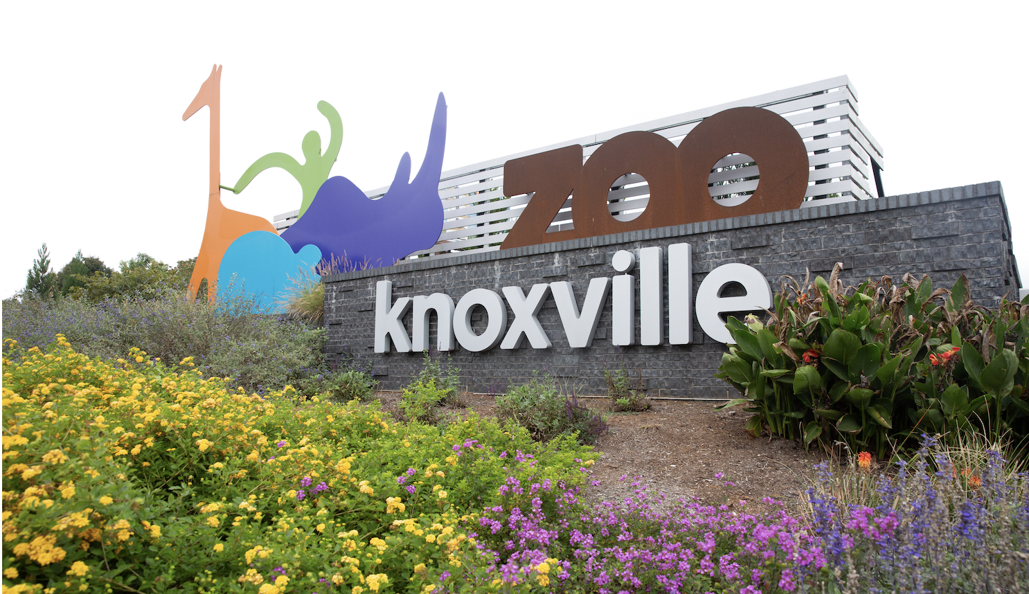 Sign at the entrance of Zoo Knoxville